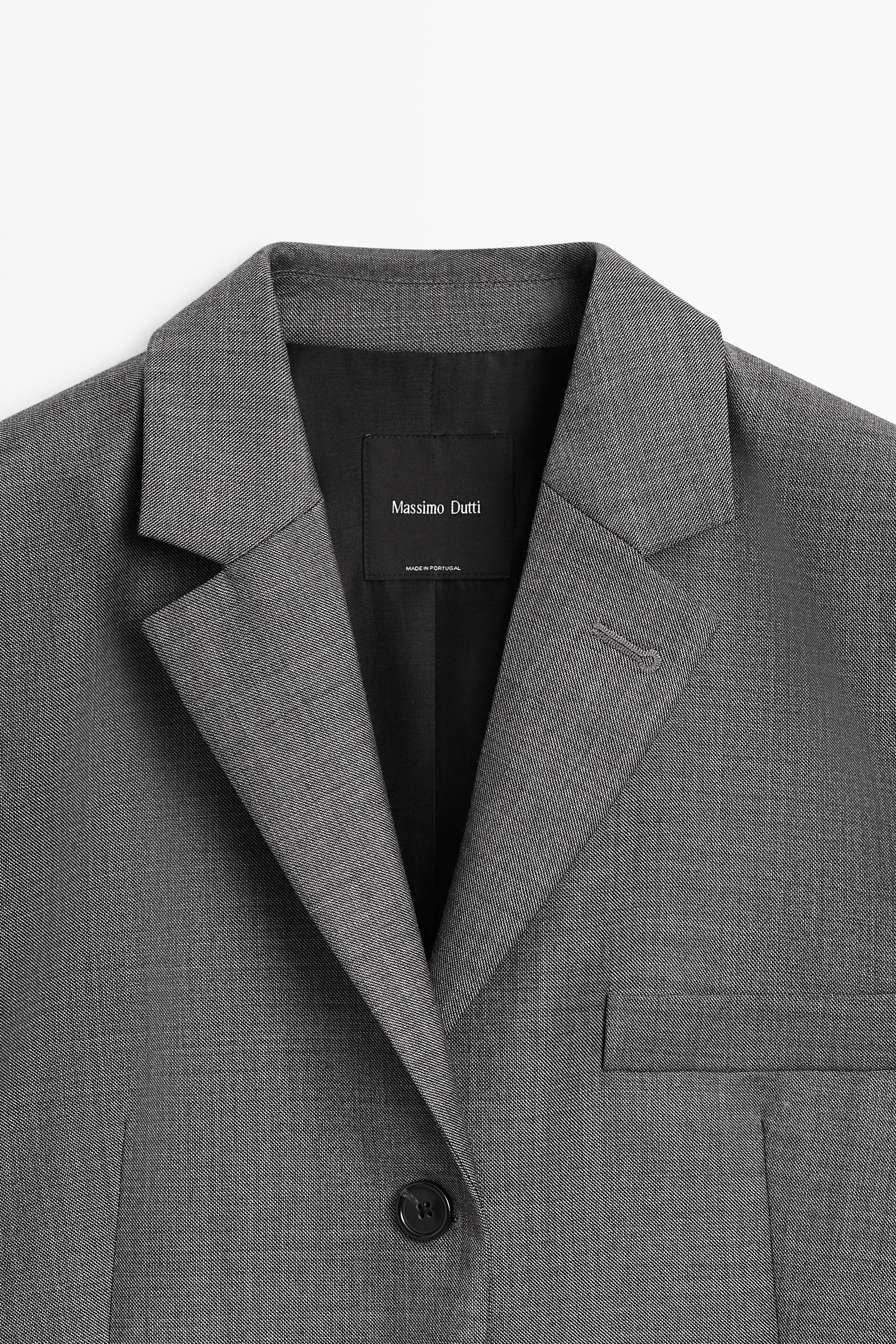 100% wool suit blazer with pockets